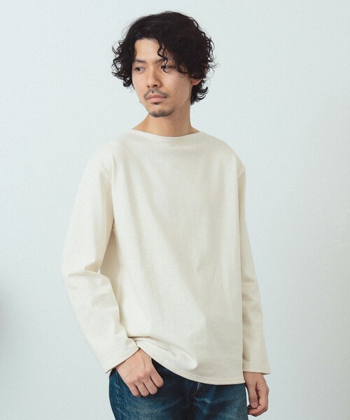 BEAMS F(ビームスエフ)の「SAINT JAMES / OUESSANT ソリッド ボートネック Tシャツ(Tシャツ/カットソー・メンズ・オフホワイト/ブラック/ナチュラル/ネイビー・6/5/4)」の17枚目の写真
