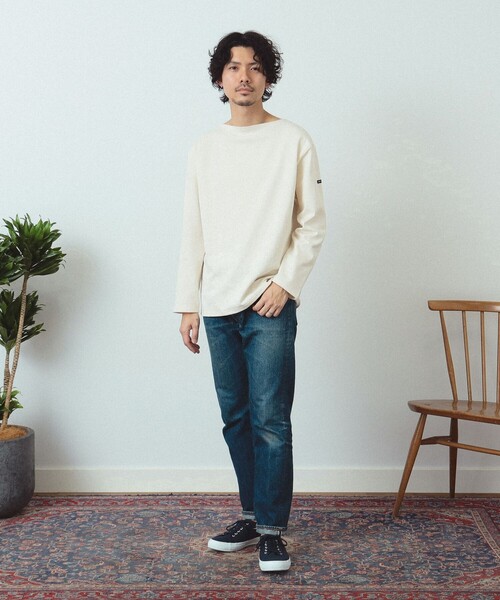 BEAMS F(ビームスエフ)の「SAINT JAMES / OUESSANT ソリッド ボートネック Tシャツ(Tシャツ/カットソー・メンズ・オフホワイト/ブラック/ナチュラル/ネイビー・6/5/4)」の18枚目の写真