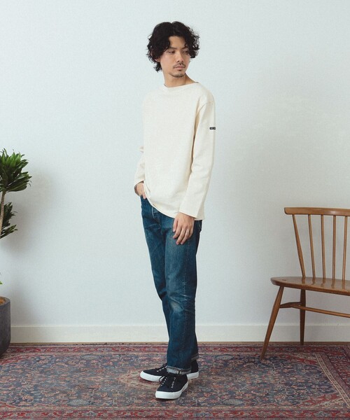 BEAMS F(ビームスエフ)の「SAINT JAMES / OUESSANT ソリッド ボートネック Tシャツ(Tシャツ/カットソー・メンズ・オフホワイト/ブラック/ナチュラル/ネイビー・6/5/4)」の19枚目の写真