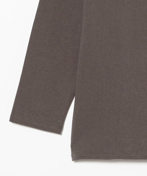 BEAMS F(ビームスエフ)の「SAINT JAMES / OUESSANT ソリッド ボートネック Tシャツ(Tシャツ/カットソー・メンズ・オフホワイト/ブラック/ナチュラル/ネイビー・6/5/4)」の17枚目の写真