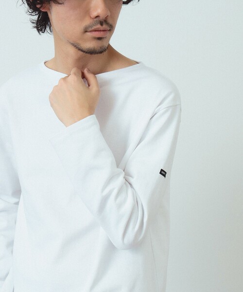 BEAMS F(ビームスエフ)の「SAINT JAMES / OUESSANT ソリッド ボートネック Tシャツ(Tシャツ/カットソー・メンズ・オフホワイト/ブラック/ナチュラル/ネイビー・6/5/4)」の2枚目の写真