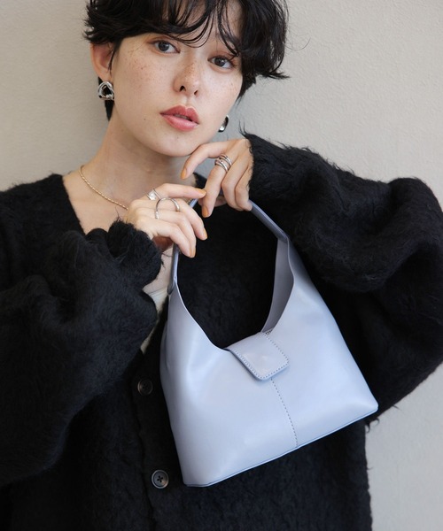 RAGEBLUE(レイジブルー)の「3WAYフラップハンドバック(ハンドバッグ・レディース・ブラック/ブルー・FREE)」の7枚目の写真