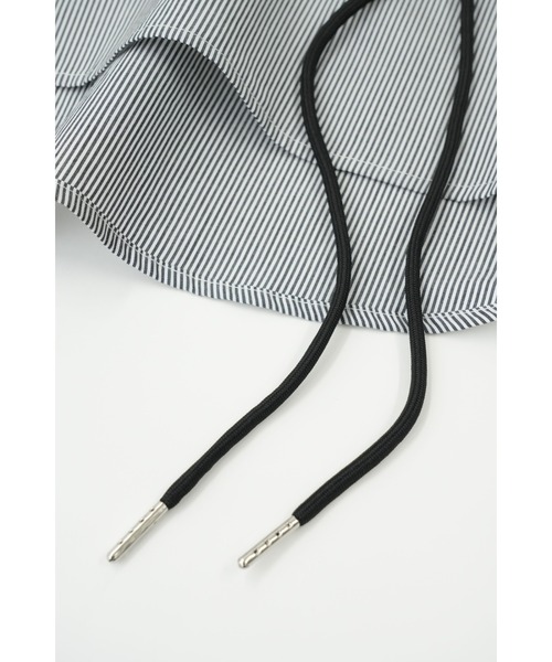 Uenui（ウニュイ）の「レースアップ ラッフルネック シャツ ブラウス フリル ストライプ（シャツ/ブラウス・レディース・ブルー/ブラック・FREE）」の13枚目の写真