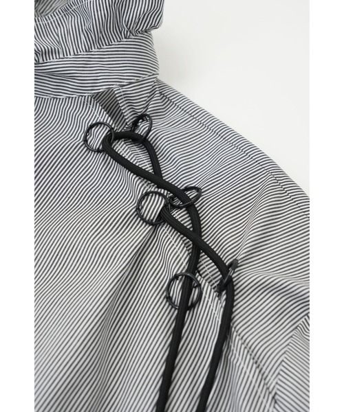 Uenui（ウニュイ）の「レースアップ ラッフルネック シャツ ブラウス フリル ストライプ（シャツ/ブラウス・レディース・ブルー/ブラック・FREE）」の16枚目の写真