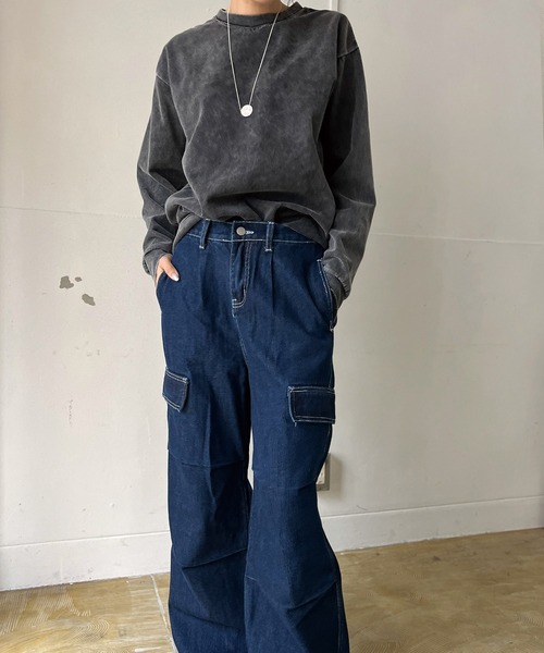 Jewelobe(ジュエローブ)の「ヴィンテージウォッシュ風オーバーサイズTシャツ(Tシャツ/カットソー・レディース・ブルー/ベージュ/パープル/ブラック・FREE)」の6枚目の写真