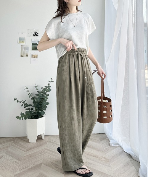 classicalelf(クラシカルエルフ)の「大人の上品見え。ダブルタックワイドストレートパンツ(その他パンツ・レディース・アイボリー/グレイッシュベージュ/ブラック・X-LARGE/SMALL/MEDIUM/LARGE)」の9枚目の写真