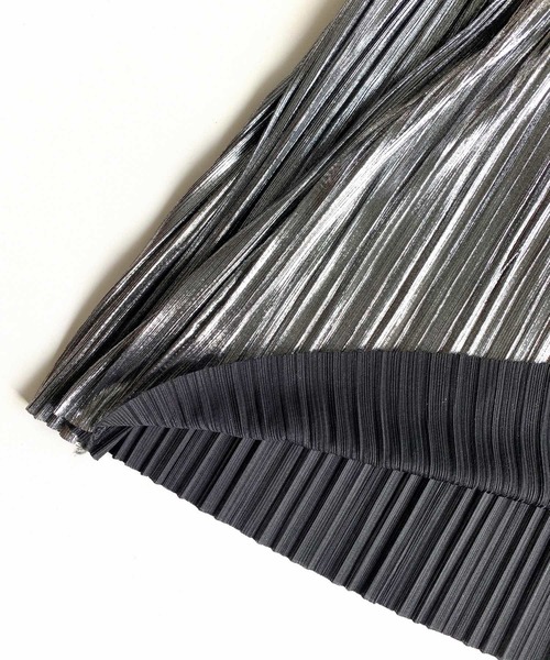 Q（キュー）の「シャイニープリーツスカート（スカート・レディース・ゴールド/シルバー・MEDIUM）」の6枚目の写真