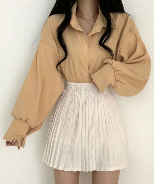 VIVID LADY(ビビッドレディー)の「ボリューム袖シャツブラウス バルーン袖ブラウス 韓国ファッション(シャツ/ブラウス・レディース・イエロー/パープル/ベージュ/スカイブルー/アイボリー/ブラック/ワインレッド・FREE)」の7枚目の写真