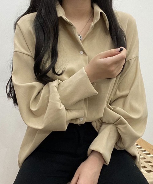VIVID LADY(ビビッドレディー)の「ボリューム袖シャツブラウス バルーン袖ブラウス 韓国ファッション(シャツ/ブラウス・レディース・イエロー/パープル/ベージュ/スカイブルー/アイボリー/ブラック/ワインレッド・FREE)」の11枚目の写真
