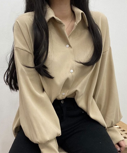 VIVID LADY(ビビッドレディー)の「ボリューム袖シャツブラウス バルーン袖ブラウス 韓国ファッション(シャツ/ブラウス・レディース・イエロー/パープル/ベージュ/スカイブルー/アイボリー/ブラック/ワインレッド・FREE)」の8枚目の写真