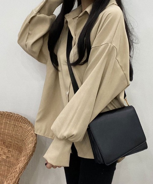 VIVID LADY(ビビッドレディー)の「ボリューム袖シャツブラウス バルーン袖ブラウス 韓国ファッション(シャツ/ブラウス・レディース・イエロー/パープル/ベージュ/スカイブルー/アイボリー/ブラック/ワインレッド・FREE)」の12枚目の写真