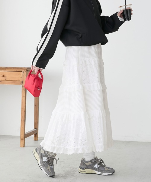 BONLECILL（ボンルシール）の「フリルギャザーレースロングスカート（スカート・レディース・オフホワイト/ブラック・FREE）」の20枚目の写真