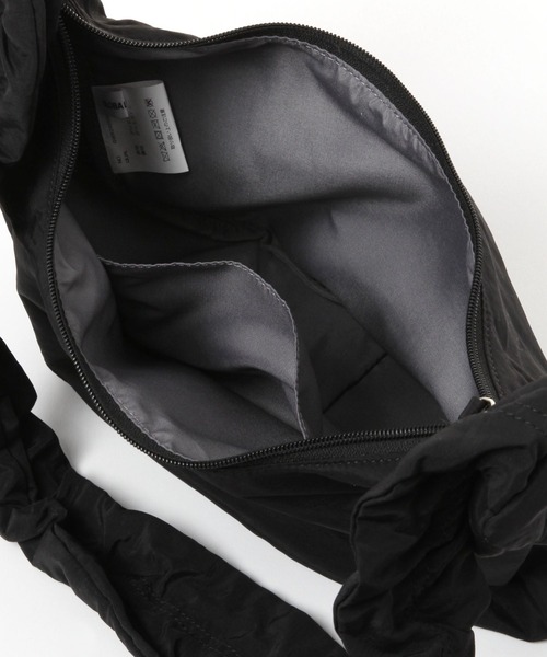 GLOBAL WORK（グローバルワーク）の「クシュクシュショルダーBAG/103899（ショルダーバッグ・キッズ・ブラック/アイボリー・FREE）」の3枚目の写真