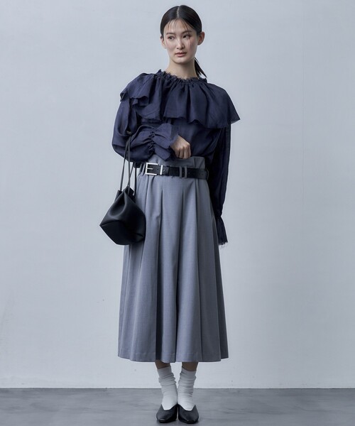 Firsthand（ファーストハンド）の「Firsthand/ファーストハンド タックプリーツフレアスカート（スカート・レディース・ブラック/チャコールグレー・MEDIUM/SMALL）」の4枚目の写真