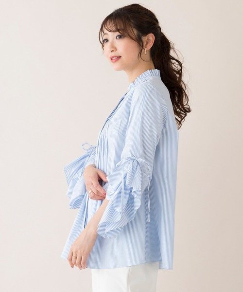 Rose Tiara（ローズティアラ）の「ギャザースリーブストライプブラウス（シャツ/ブラウス・レディース・ネイビー/ブルー・46/42/38）」の9枚目の写真