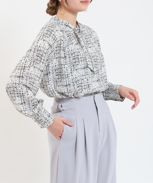 TRUDEA(トルディア)の「ツイード柄ブラウス(シャツ/ブラウス・レディース・ブラック/ホワイト・MEDIUM/LARGE)」の4枚目の写真