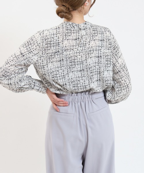TRUDEA(トルディア)の「ツイード柄ブラウス(シャツ/ブラウス・レディース・ブラック/ホワイト・MEDIUM/LARGE)」の5枚目の写真