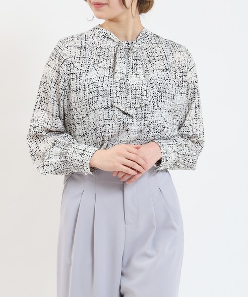 TRUDEA(トルディア)の「ツイード柄ブラウス(シャツ/ブラウス・レディース・ブラック/ホワイト・MEDIUM/LARGE)」の3枚目の写真