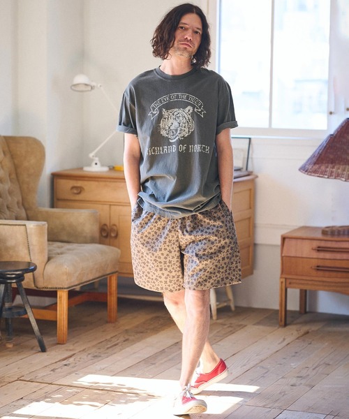 CAMBIO（カンビオ）の「mt8927- ヴィンテージ風Tシャツ（Tiger）（Tシャツ/カットソー・メンズ・ブラック/オフホワイト/イエロー・S/M/L/XL）」の6枚目の写真