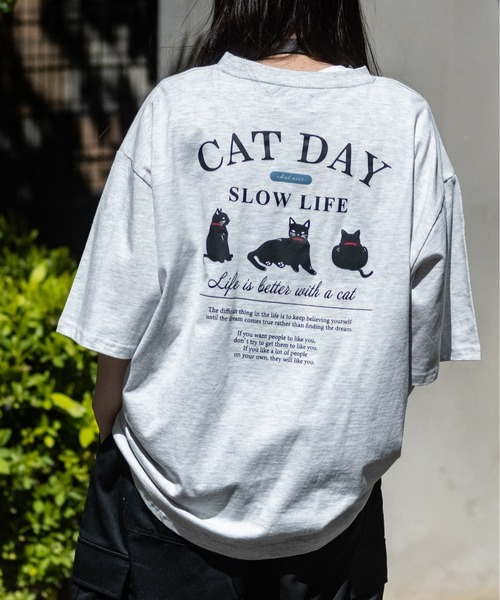JOHN'S CLOSET(ジョンズクローゼット)の「【a】CAT&DOG プリント BIG Tシャツ(Tシャツ/カットソー・メンズ・ライトグレー系1/ブルー系2/ブラック系2/ホワイト系1/ホワイト系2/ブルー系1/ブラック系1/ライトグレー系2・MEDIUM/LARGE)」の6枚目の写真