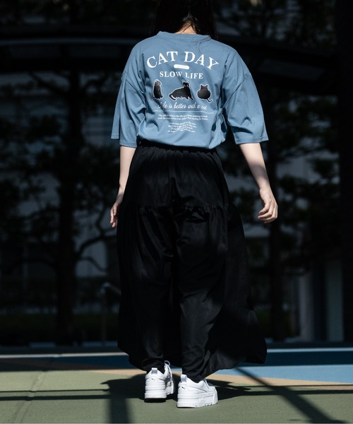 JOHN'S CLOSET(ジョンズクローゼット)の「【a】CAT&DOG プリント BIG Tシャツ(Tシャツ/カットソー・メンズ・ライトグレー系1/ブルー系2/ブラック系2/ホワイト系1/ホワイト系2/ブルー系1/ブラック系1/ライトグレー系2・MEDIUM/LARGE)」の17枚目の写真