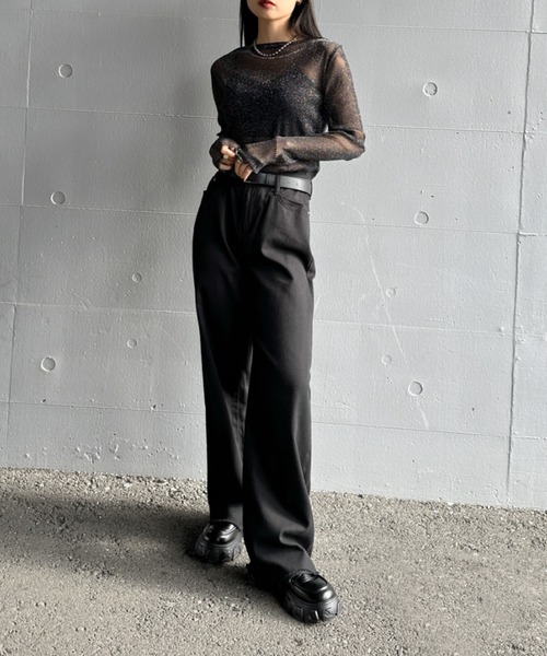 LVEU.(ラブユ.)の「【LVEU.】クルーネックラメシアートップス / トップス シアー シースルー ラメ クルーネック プルオーバー レイヤード ブラック グレー(Tシャツ/カットソー・レディース・ブラック/グレー・FREE)」の11枚目の写真