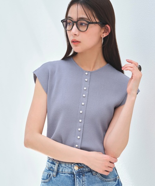 RUIRUE BOUTIQUE(ルイルエブティック)の「洗える UVカット | 選べるデザイン バック釦 フレンチリブサマーニット半袖(Bタイプ/パール釦) | ハイネック トップス リブニット ベーシック シンプル パール(ニット/セーター・レディース・ライトグレー/ブラック/アイボリー/ブルー・M/L)」の14枚目の写真