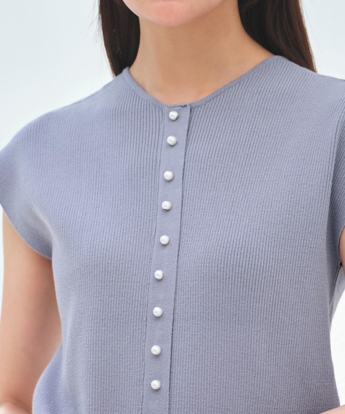 RUIRUE BOUTIQUE(ルイルエブティック)の「洗える UVカット | 選べるデザイン バック釦 フレンチリブサマーニット半袖(Bタイプ/パール釦) | ハイネック トップス リブニット ベーシック シンプル パール(ニット/セーター・レディース・ライトグレー/ブラック/アイボリー/ブルー・M/L)」の15枚目の写真