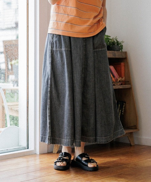 niko and...（ニコアンド）の「ベルトフレアスカート（スカート・レディース・チャコール/オレンジ/サックスブルー/アイボリー/ライトブルー・MEDIUM/LARGE）」の9枚目の写真