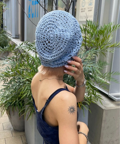 HIKA(ヒカ)の「【HIKA】カギ編みワッチCAP(ニットキャップ/ビーニー・レディース・ホワイト/ブルー/ピンク/バーガンディー/ブラック/カーキ/グレー/サックスブルー/ブラウン/イエロー・FREE)」の17枚目の写真