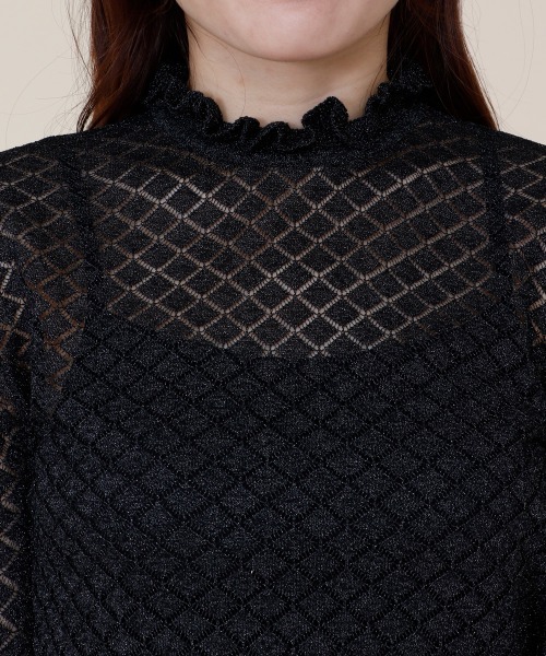 TITE IN THE STORE（ティテ　インザ　ストア）の「ダイヤ柄フリルネックニット（ニット/セーター・レディース・ブラック/オフホワイト・FREE）」の14枚目の写真