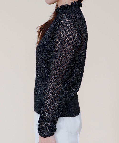 TITE IN THE STORE（ティテ　インザ　ストア）の「ダイヤ柄フリルネックニット（ニット/セーター・レディース・ブラック/オフホワイト・FREE）」の17枚目の写真