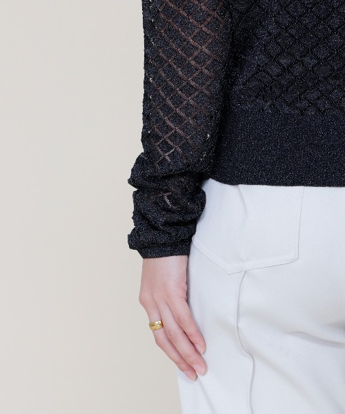 TITE IN THE STORE（ティテ　インザ　ストア）の「ダイヤ柄フリルネックニット（ニット/セーター・レディース・ブラック/オフホワイト・FREE）」の21枚目の写真