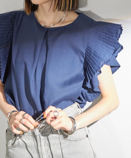 each（イーチ）の「プリーツスリーブタックプラウス（シャツ/ブラウス・レディース・ホワイト/グレー/ブルー/ピンク/グリーン/オレンジ/ブラック/カーキ/ライトベージュ/ネイビー/モカ/ライトパープル/ライトグリーン/ライトブルー/ライトイエロー・FREE）」の11枚目の写真