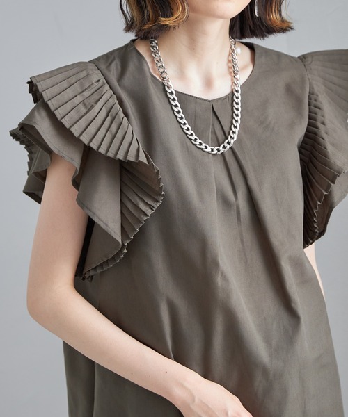 each（イーチ）の「プリーツスリーブタックプラウス（シャツ/ブラウス・レディース・ホワイト/グレー/ブルー/ピンク/グリーン/オレンジ/ブラック/カーキ/ライトベージュ/ネイビー/モカ/ライトパープル/ライトグリーン/ライトブルー/ライトイエロー・FREE）」の7枚目の写真