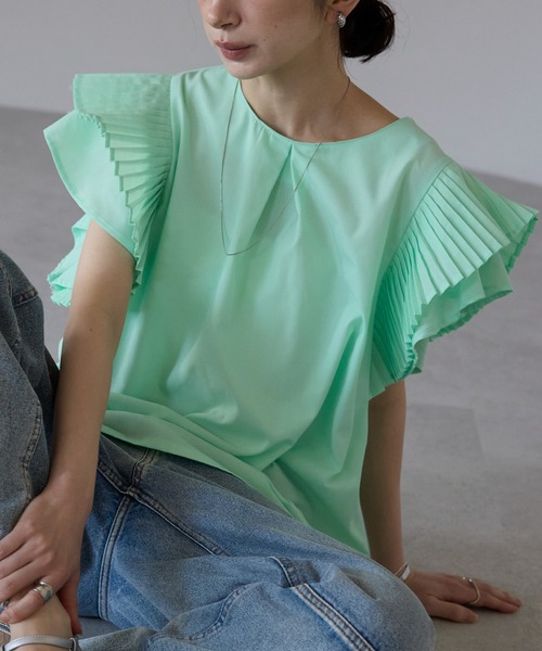 新品ELLIE タックプリーツブラウス　ohga yori heve sono ELLIE タックプリーツブラウス ohga yori heve sono 夏セール
