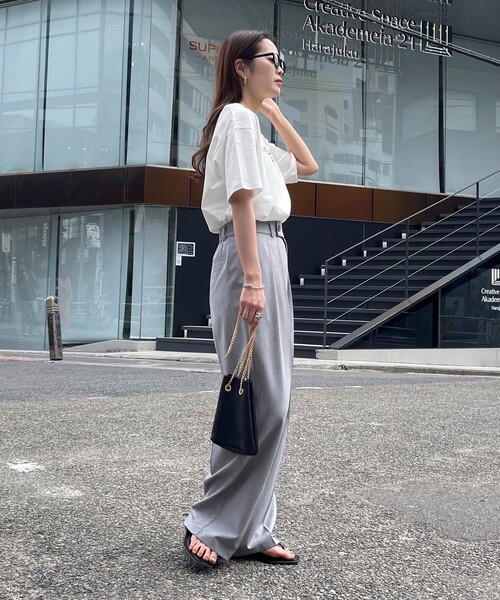 fredy emue（フレディエミュ）の「VOYAGE Tシャツ（Tシャツ/カットソー・レディース・オフホワイト/ベビーピンク/チャコールグレー・38）」の5枚目の写真