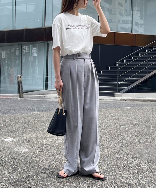 fredy emue（フレディエミュ）の「VOYAGE Tシャツ（Tシャツ/カットソー・レディース・オフホワイト/ベビーピンク/チャコールグレー・38）」の7枚目の写真