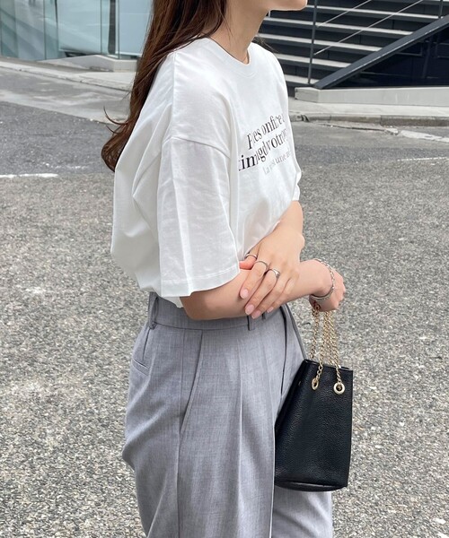 fredy emue（フレディエミュ）の「VOYAGE Tシャツ（Tシャツ/カットソー・レディース・オフホワイト/ベビーピンク/チャコールグレー・38）」の11枚目の写真