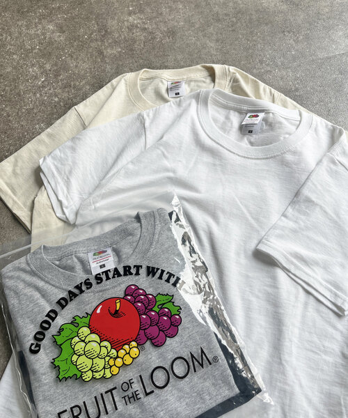 FRUIT OF THE LOOM（フルーツオブザルーム）の「【FRUIT OF THE LOOM】別注2パックT（Tシャツ/カットソー・レディース・オフホワイト/ブラック・FREE）」の2枚目の写真