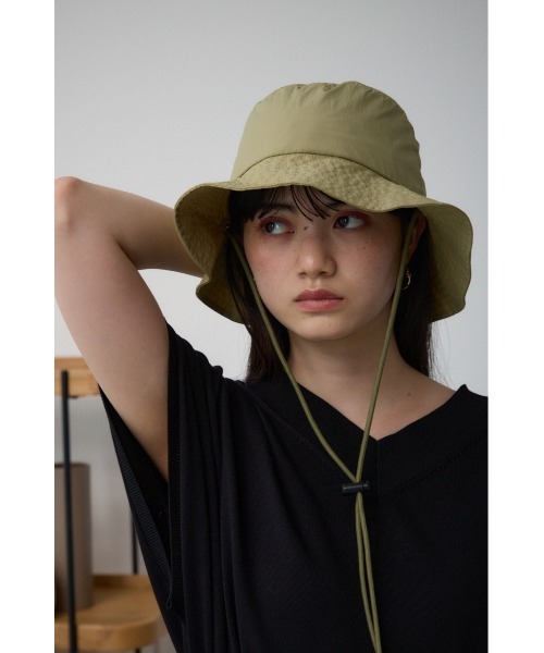 AZUL by moussy(アズールバイマウジー)の「ウォーターリペレントポケッタブルサファリハット(キャップ・レディース・ライトカーキ/ブラック/アイボリー・FREE)」の19枚目の写真
