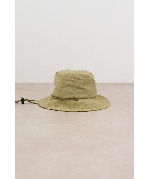AZUL by moussy(アズールバイマウジー)の「ウォーターリペレントポケッタブルサファリハット(キャップ・レディース・ライトカーキ/ブラック/アイボリー・FREE)」の21枚目の写真