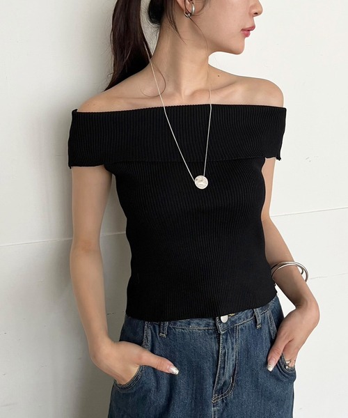 オフショルダーニットトップス AZUL BY MOUSSY | ギャザーオフショルダーニットトップス