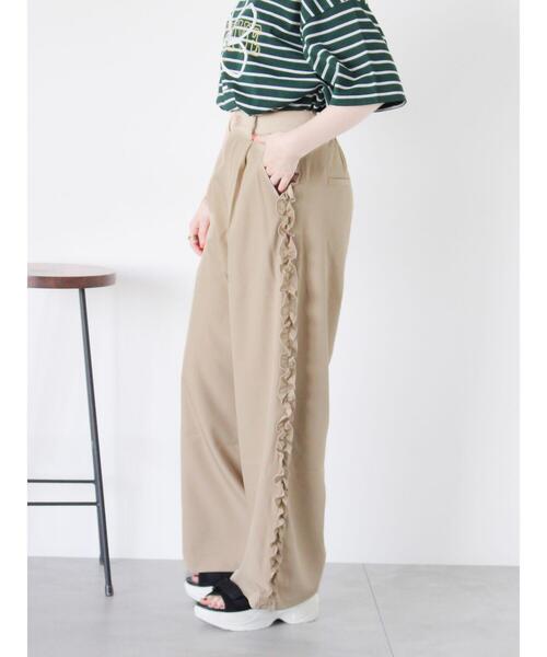 ehka sopo（エヘカソポ）の「サイドフリルパンツ（その他パンツ・レディース・ベージュ/チャコールグレー/ブラック・F）」の6枚目の写真