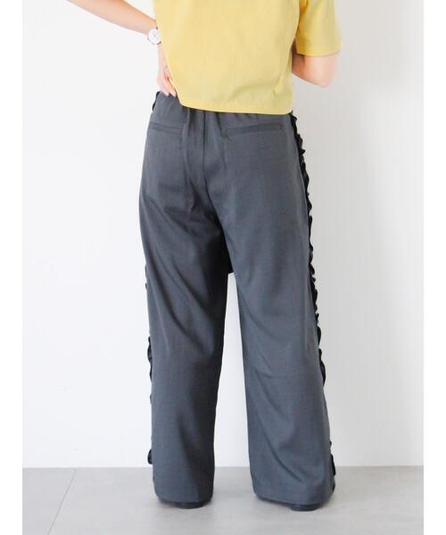 ehka sopo（エヘカソポ）の「サイドフリルパンツ（その他パンツ・レディース・ベージュ/チャコールグレー/ブラック・F）」の14枚目の写真