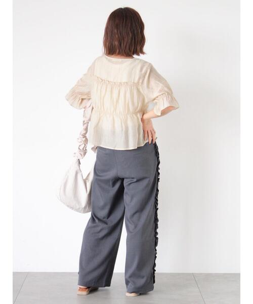 ehka sopo（エヘカソポ）の「サイドフリルパンツ（その他パンツ・レディース・ベージュ/チャコールグレー/ブラック・F）」の22枚目の写真