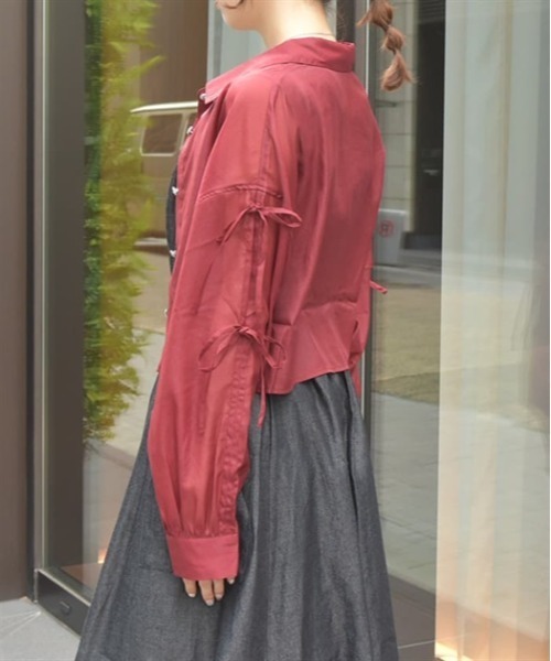 axes femme（アクシーズファム）の「リボン付ラメシアーシャツ（シャツ/ブラウス・レディース・ワイン/キナリ/ブラウン・FREE）」の5枚目の写真