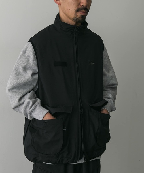 URBAN RESEARCH DOORS（アーバンリサーチドアーズ）の「『別注』WAQ×DOORS　難燃フィールドベスト（ベスト・メンズ・ブラック/カーキ・LARGE/MEDIUM）」の3枚目の写真