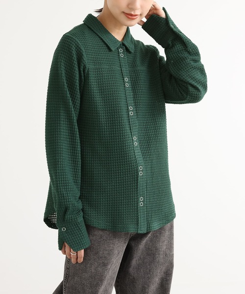 n'OrLABEL(ノアールレーベル)の「ワッフルニットソーシャツ(シャツ/ブラウス・レディース・アイボリー/ブラック/グリーン・1/2)」の3枚目の写真