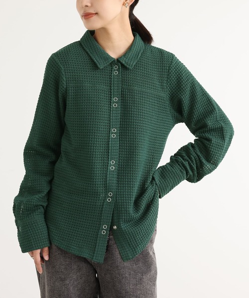 n'OrLABEL(ノアールレーベル)の「ワッフルニットソーシャツ(シャツ/ブラウス・レディース・アイボリー/ブラック/グリーン・1/2)」の4枚目の写真